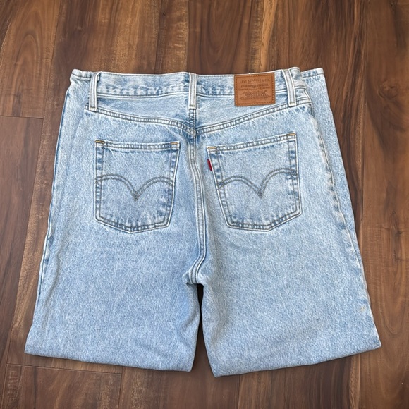 Levi’s Ribcage size 28 excellent condition! - Picture 2 of 5